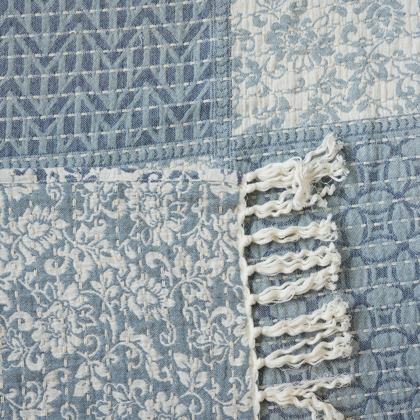 handmade-llamas-throw-cotton