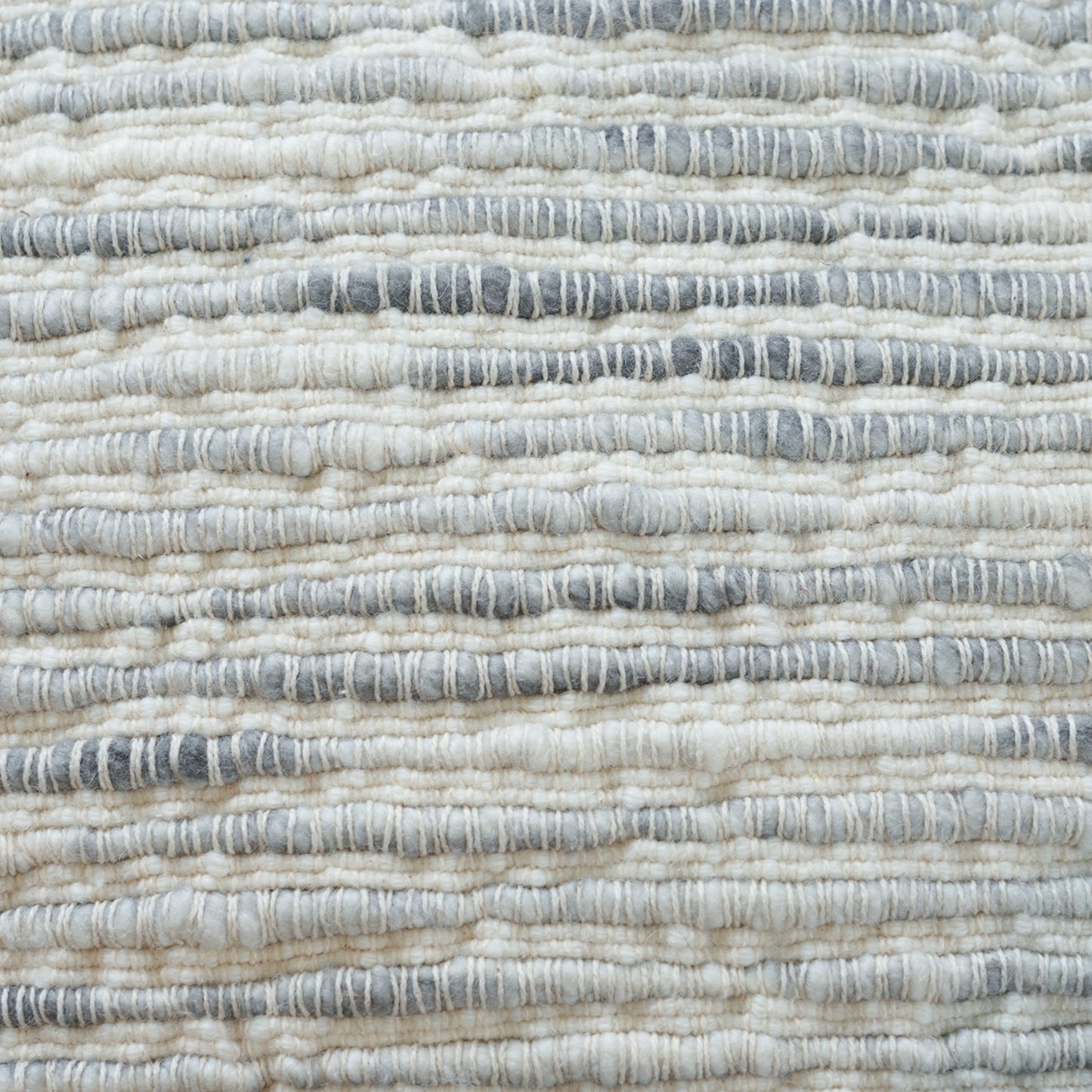 handmade-okonek-pouf