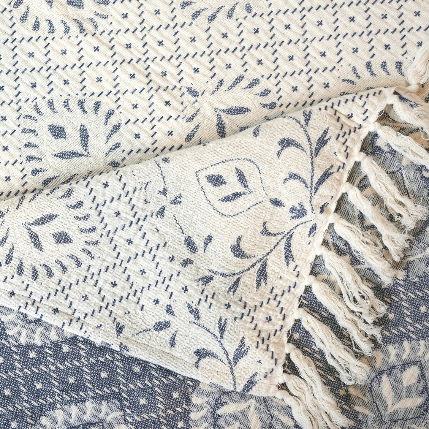 handmade-apodaca-throw-cotton