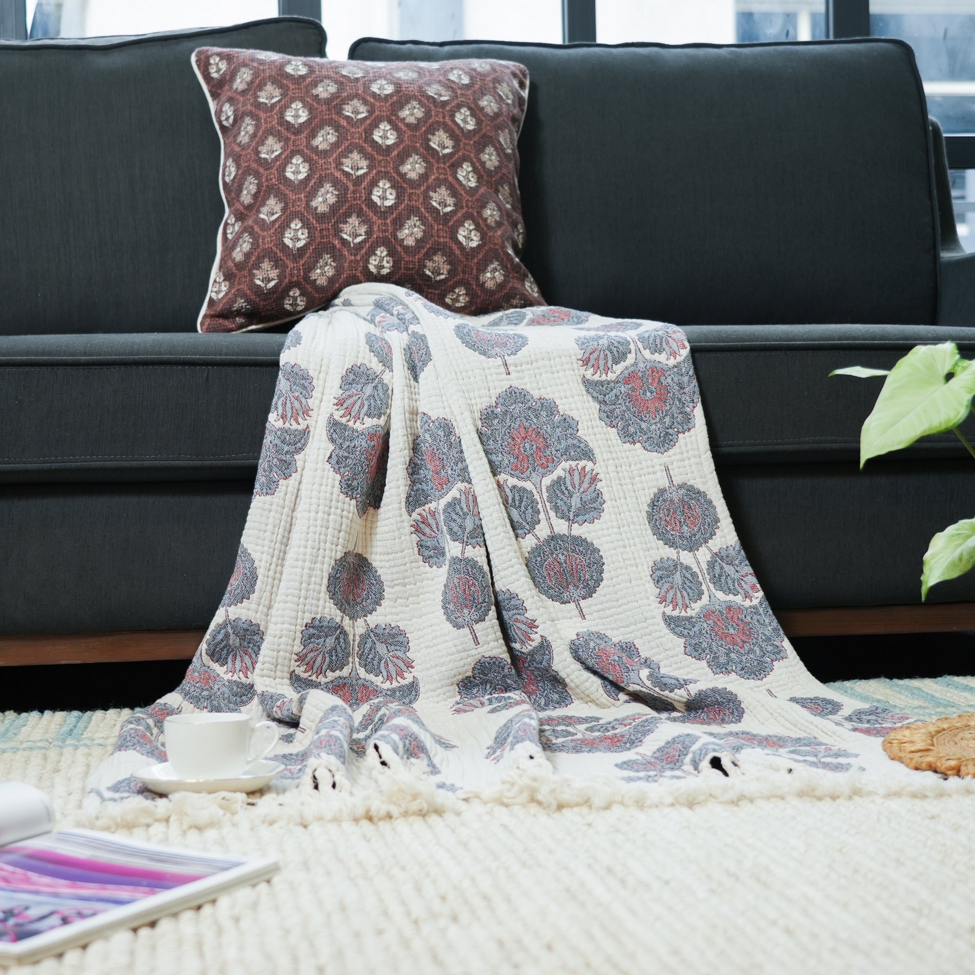 handmade-arrieta-throw-cotton