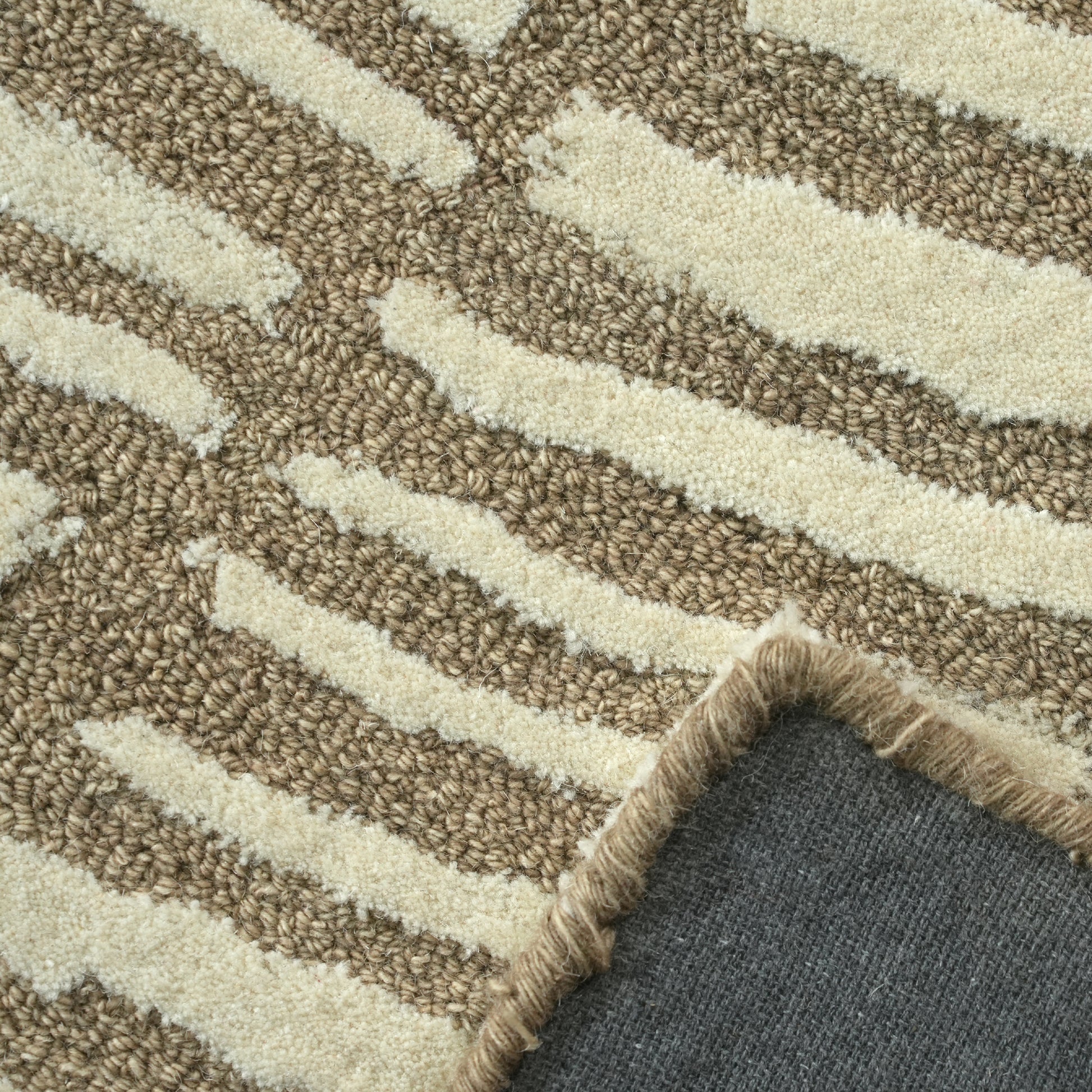 handmade-crema-rug