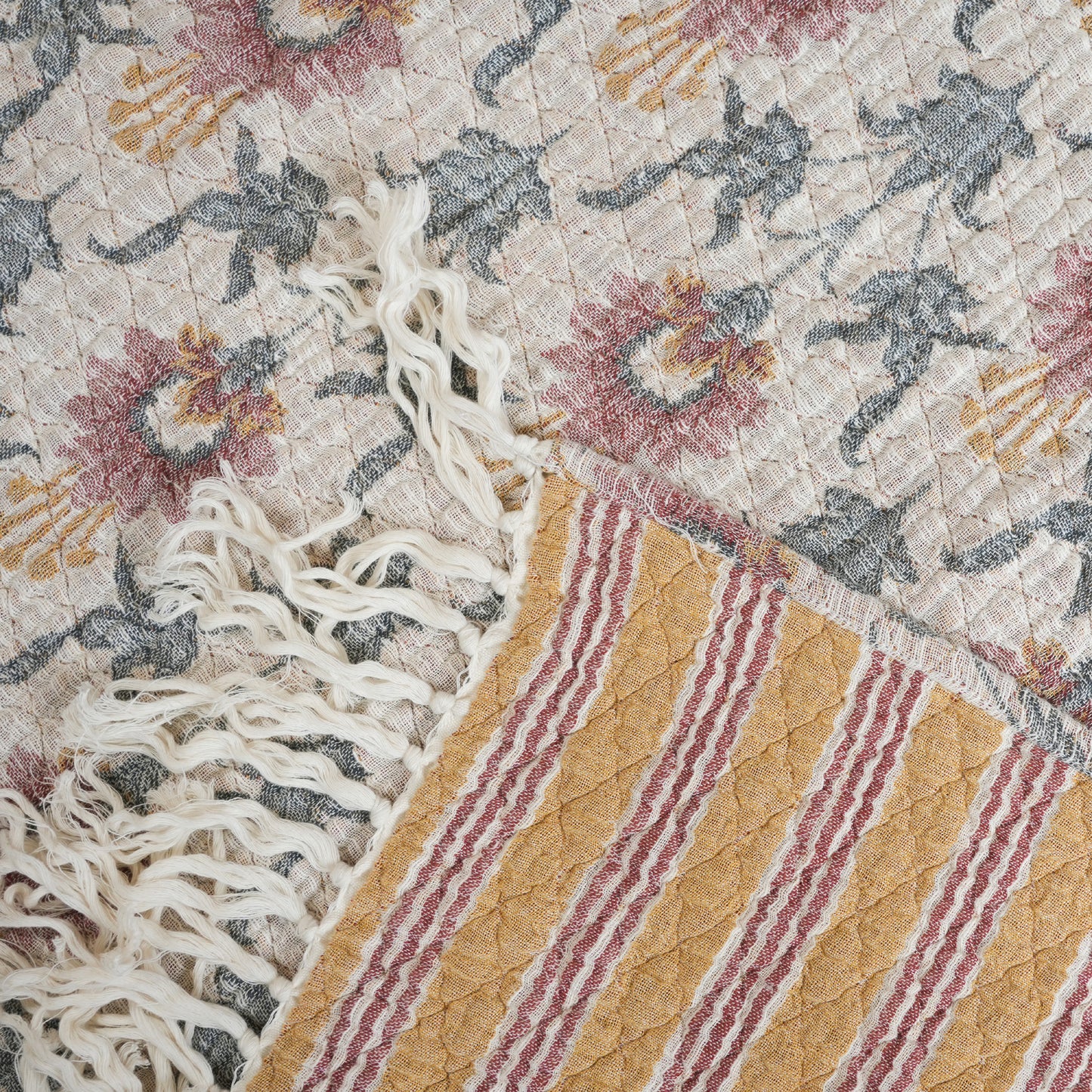 handmade-etura-throw-cotton