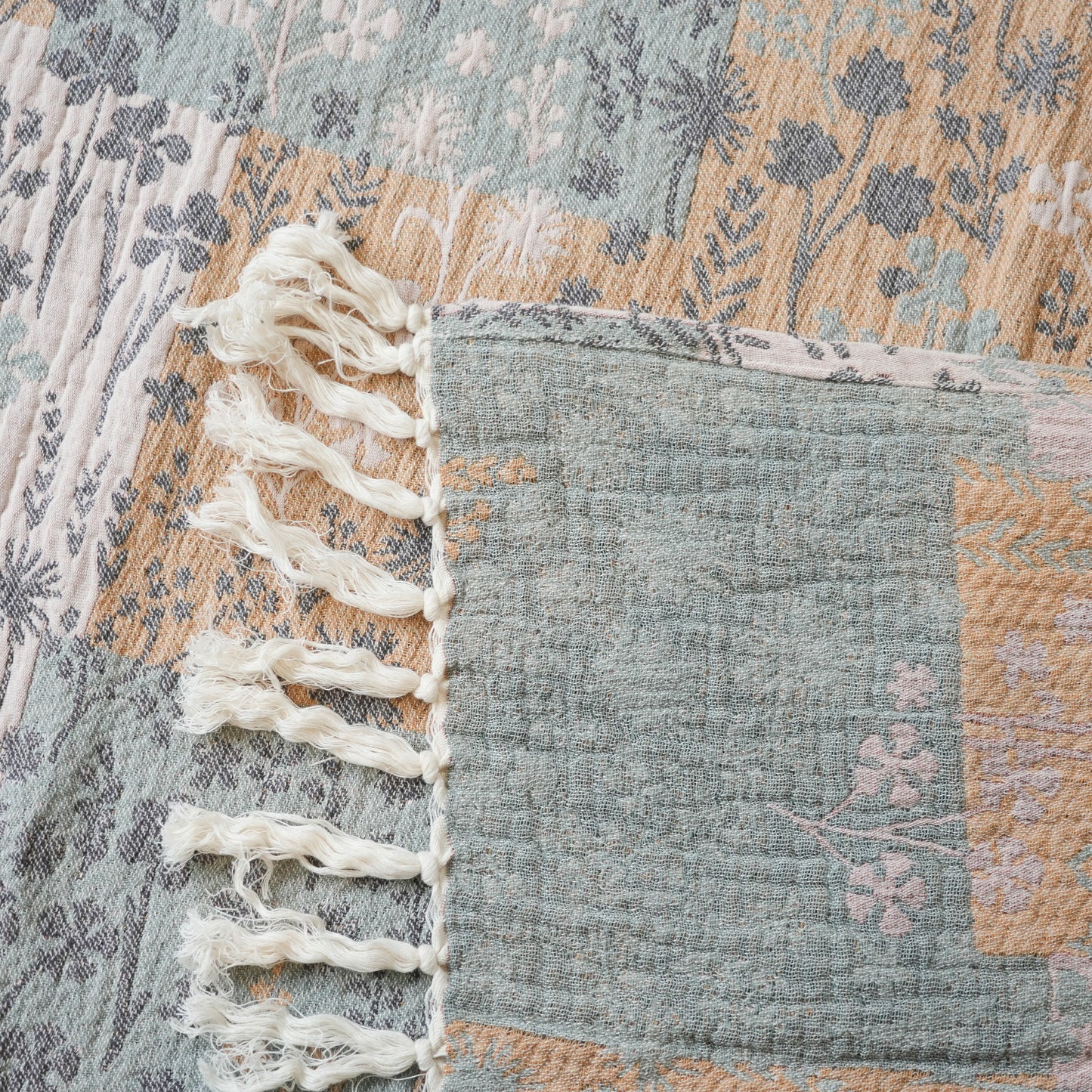 handmade-fleix-throw-cotton