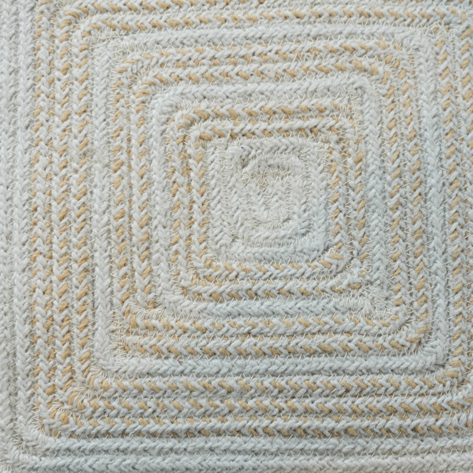 handmade-golina-pouf