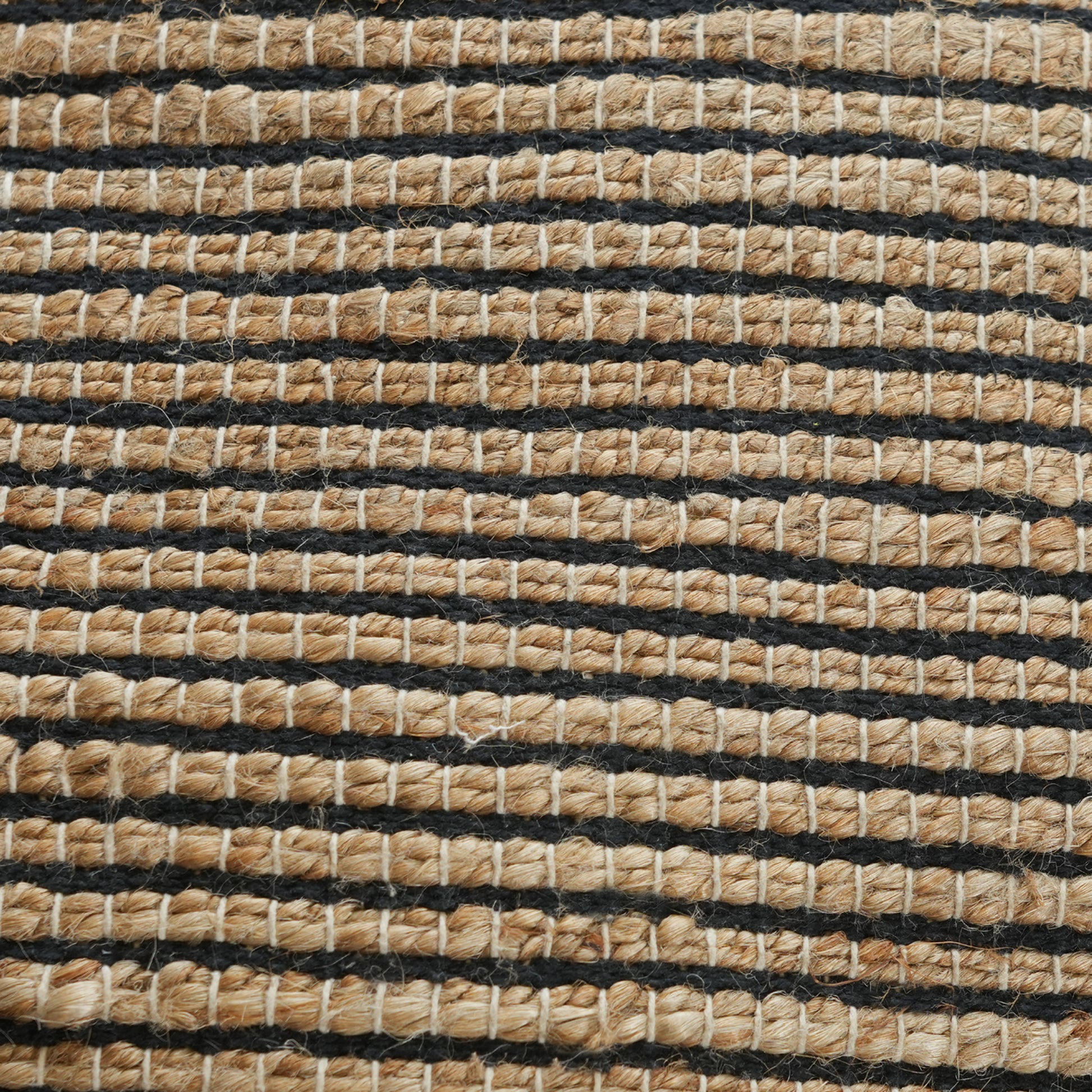 handmade-jutrosin-pouf