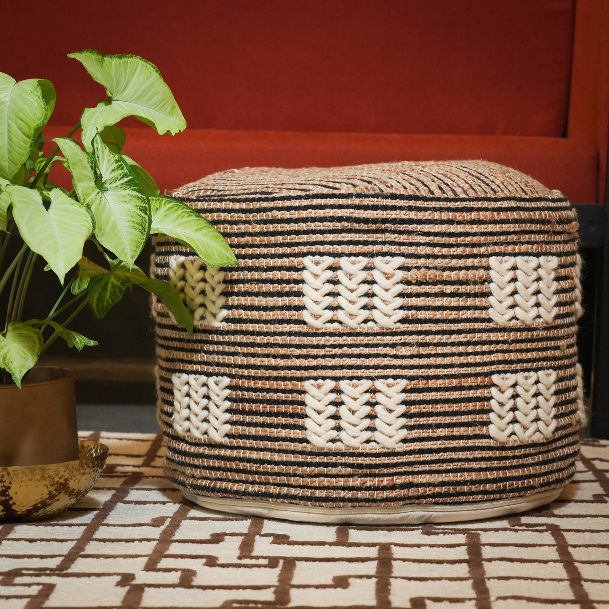 handmade-jutrosin-pouf