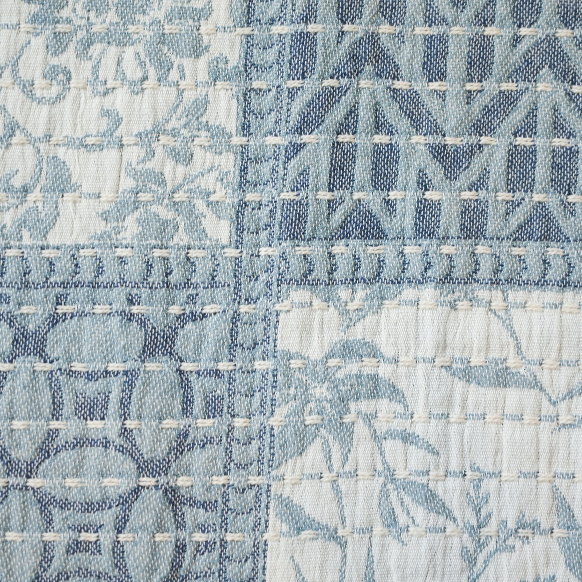 handmade-llamas-throw-cotton