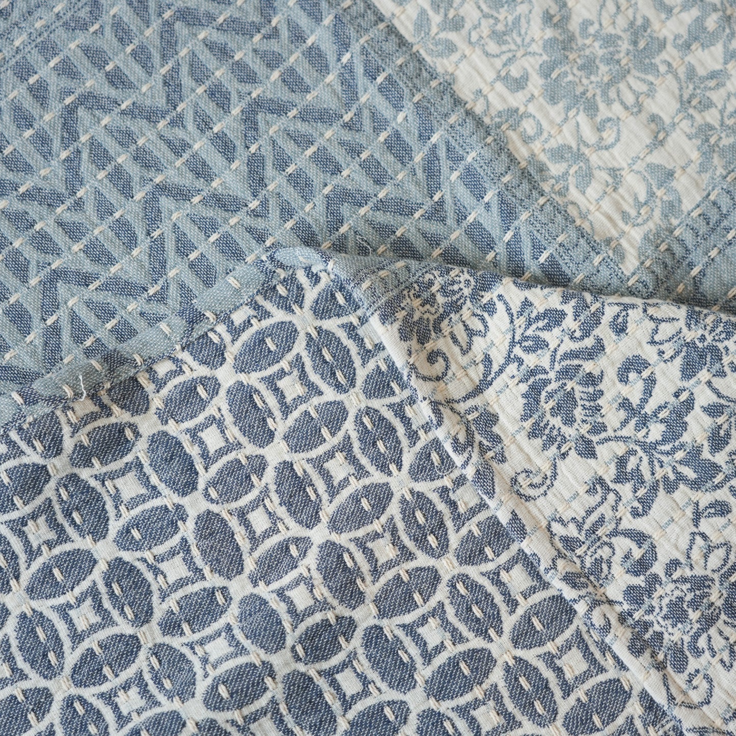 handmade-llamas-throw-cotton