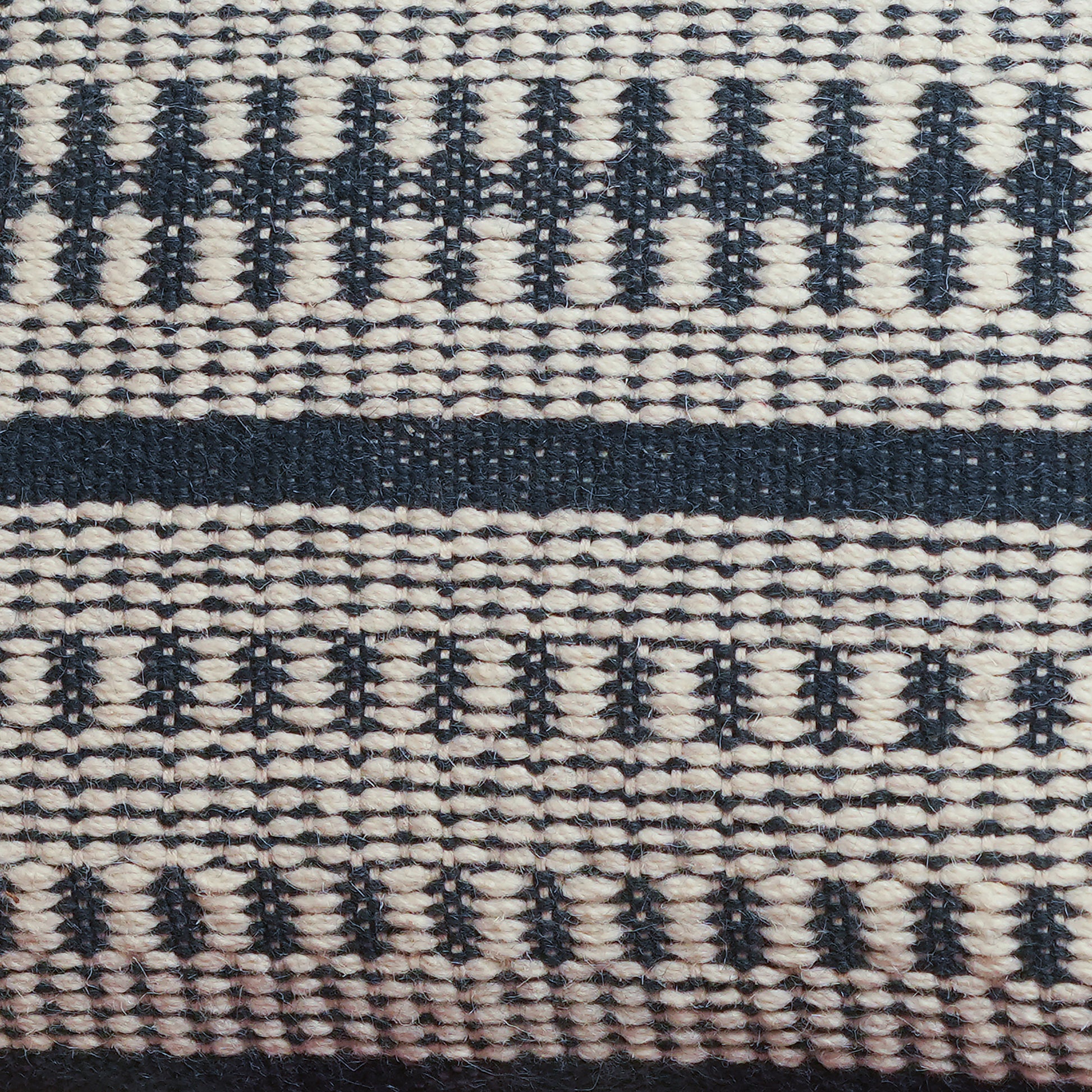 handmade-umbria-pillow-cushion