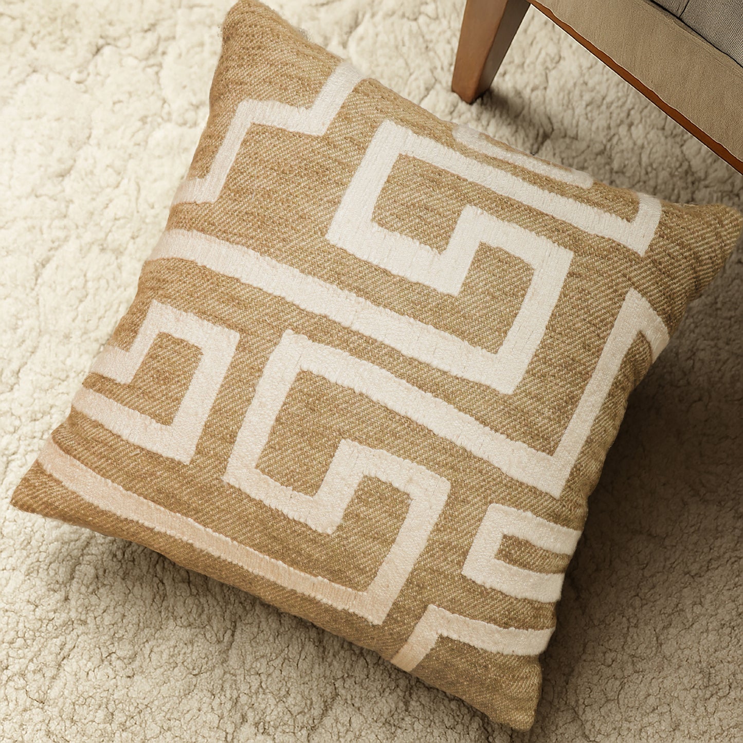 handmade-veneto-pillow-cushion