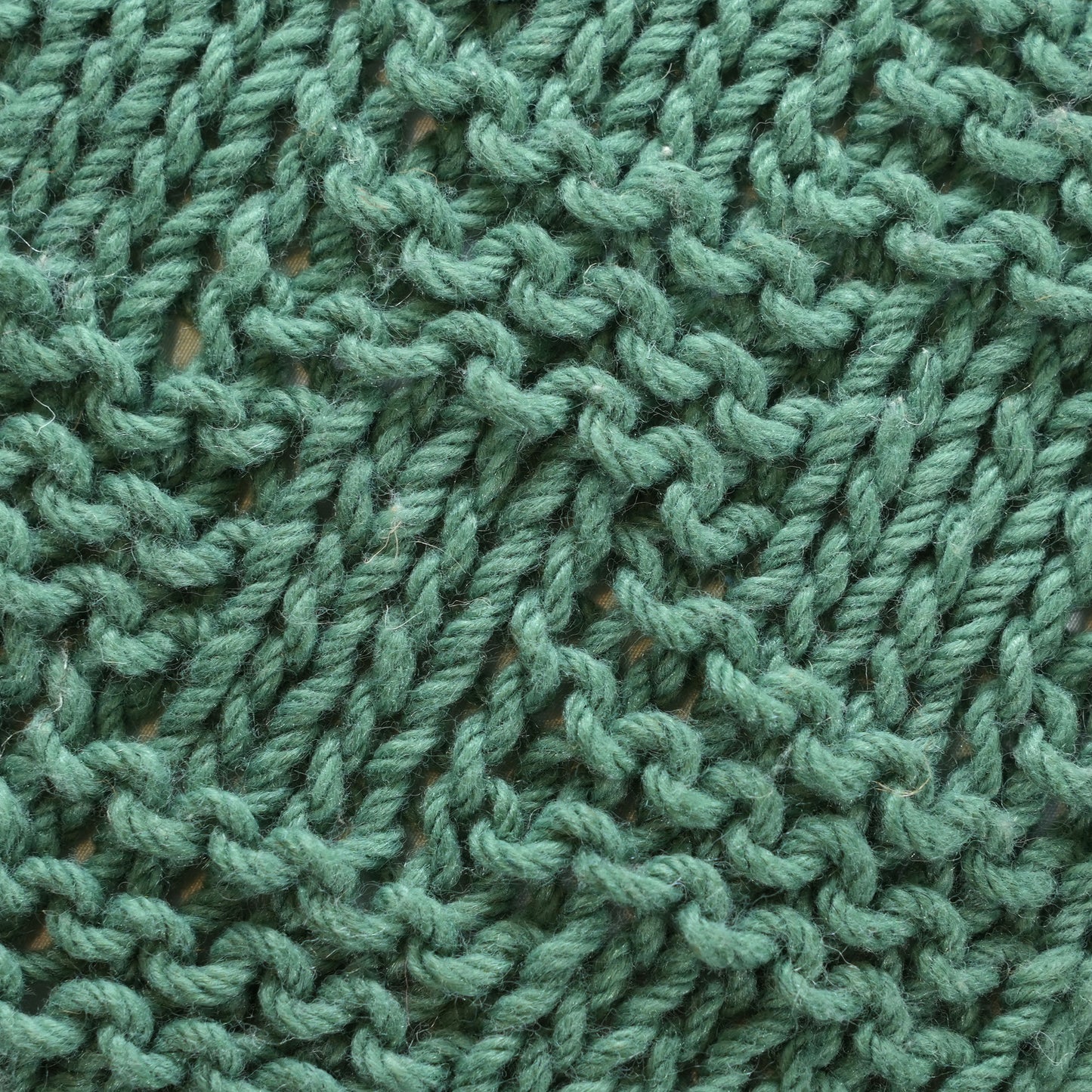 handmade-zaldivar-pouf